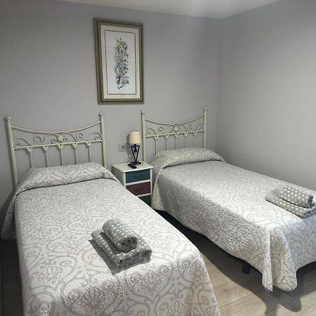 Hotel Rural Los Faroles Huérmeces エクステリア 写真