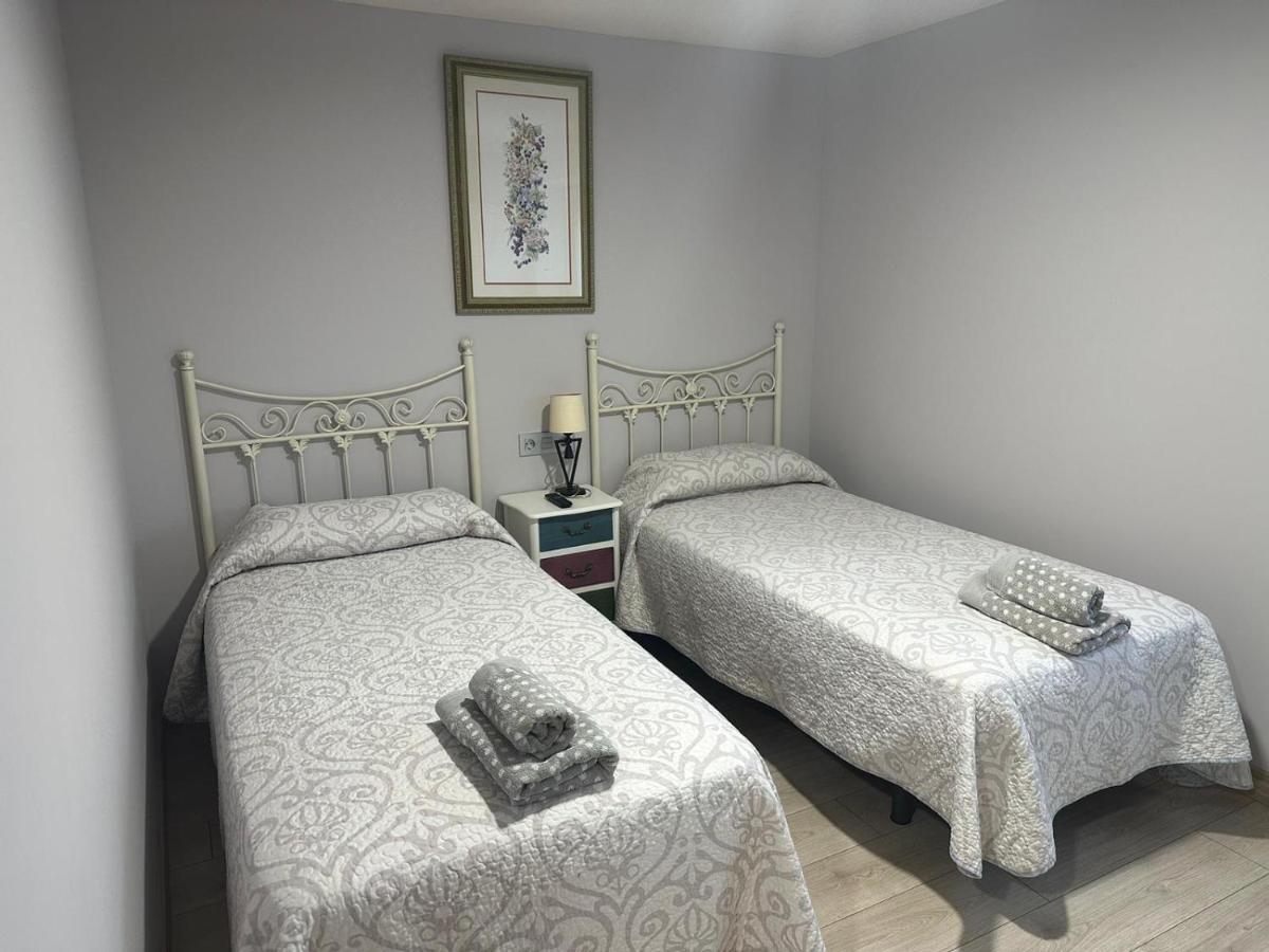 Hotel Rural Los Faroles Huérmeces エクステリア 写真