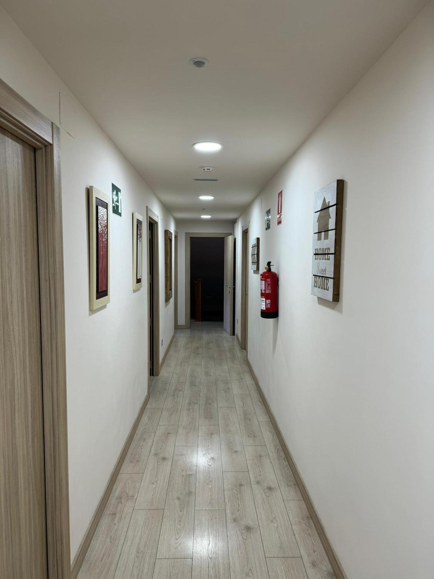 Hotel Rural Los Faroles Huérmeces エクステリア 写真